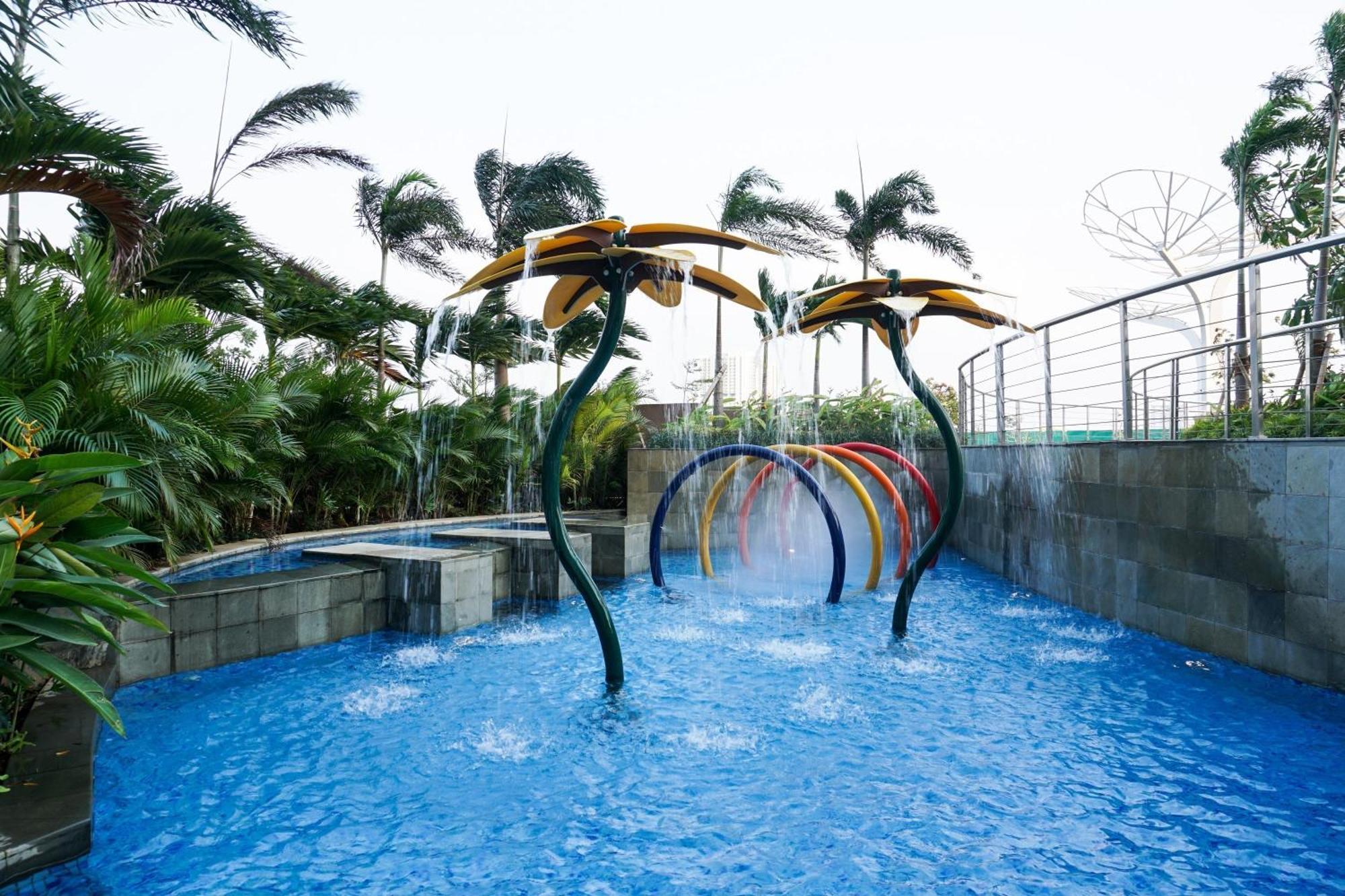 Apartment New And Homey At West Vista By Travelio